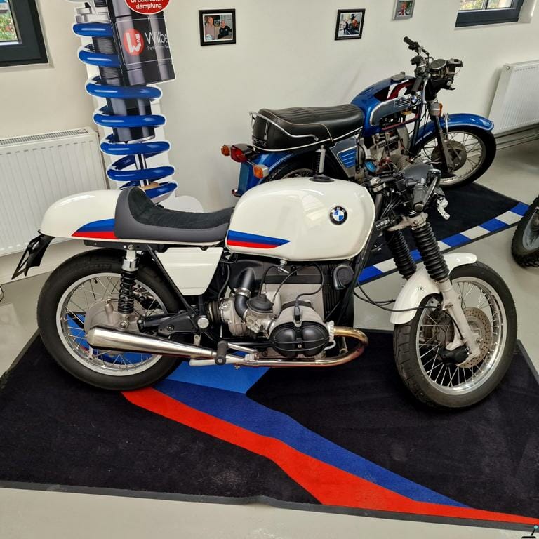 BMW R100 "RaceLine Cafe Racer"