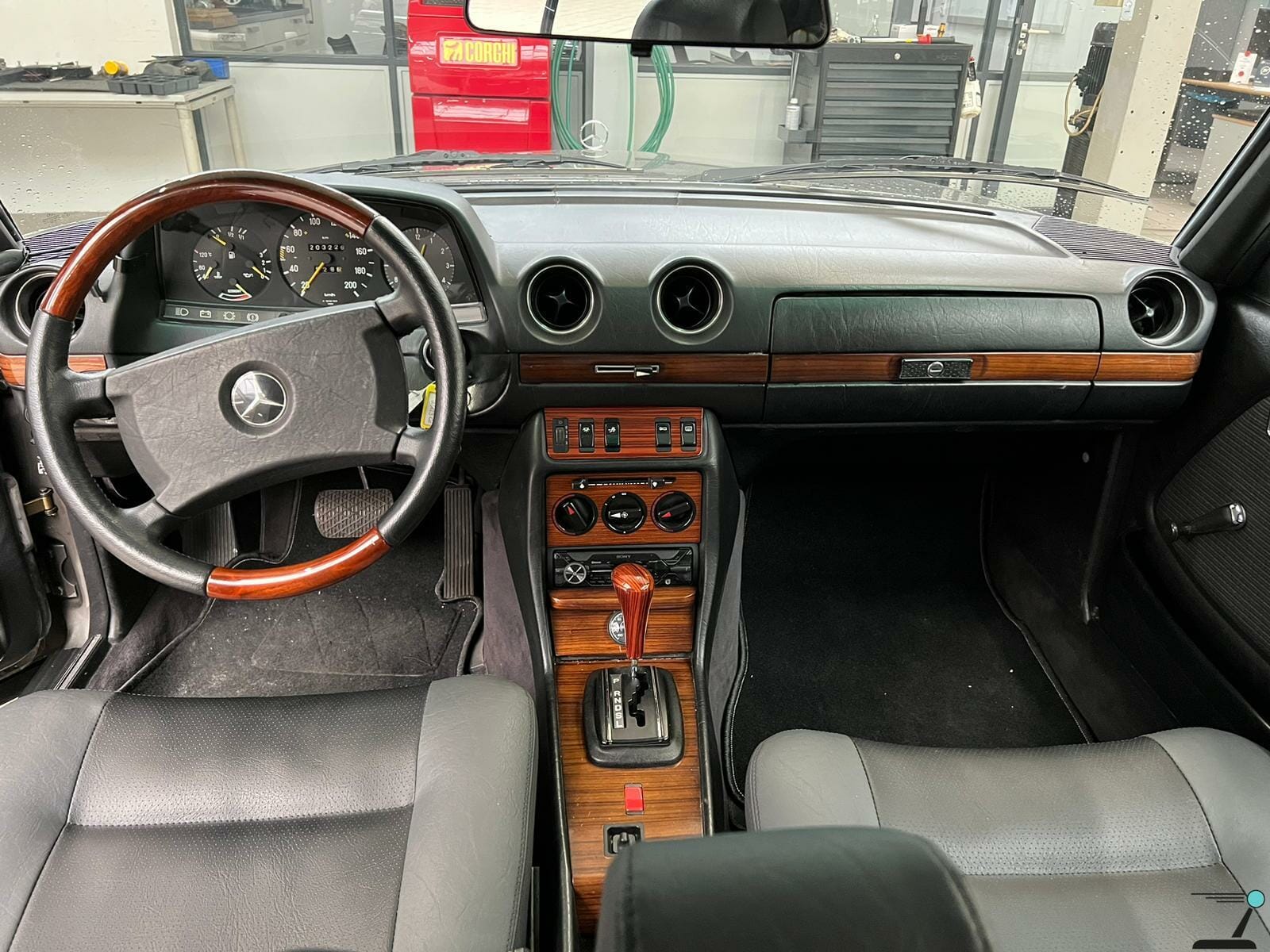 Mercedes Benz 230 CE W123 (C123) – Bild 8